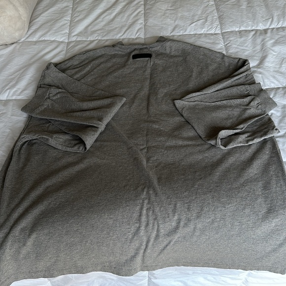 Fear of God Essentials Light Heather Grey Long Sleeve T-Shirt - Picture 4 of 5